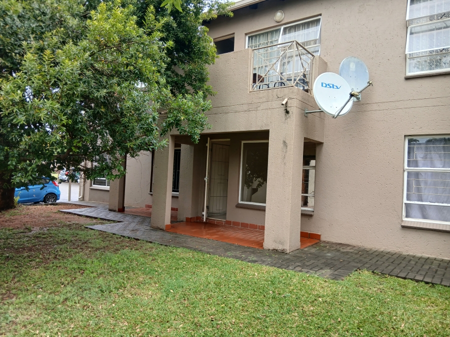 2 Bedroom Property for Sale in Geelhoutpark North West